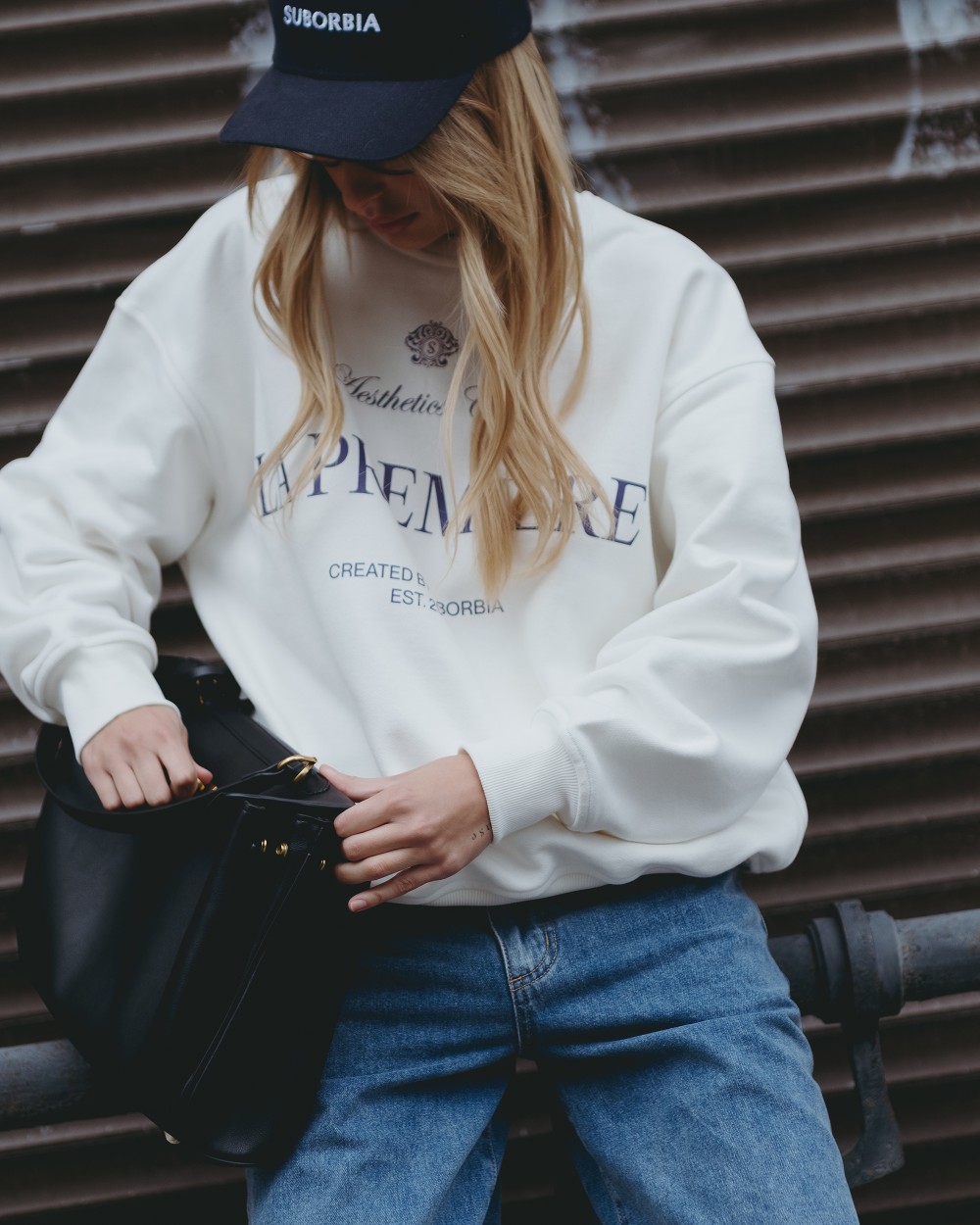 Свитшот SUBORBIA x La Premiere “Aesthetics club” White