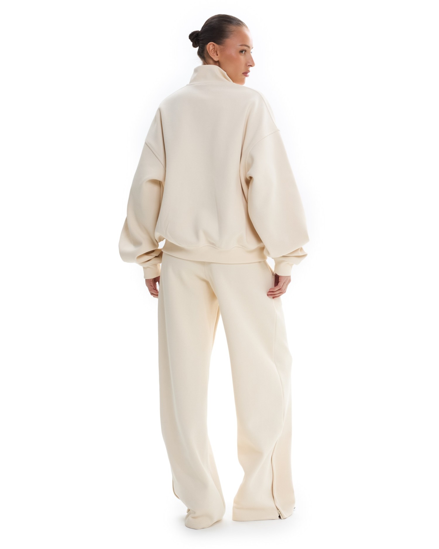 Костюм HEETS Ecru