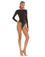 Коричневый