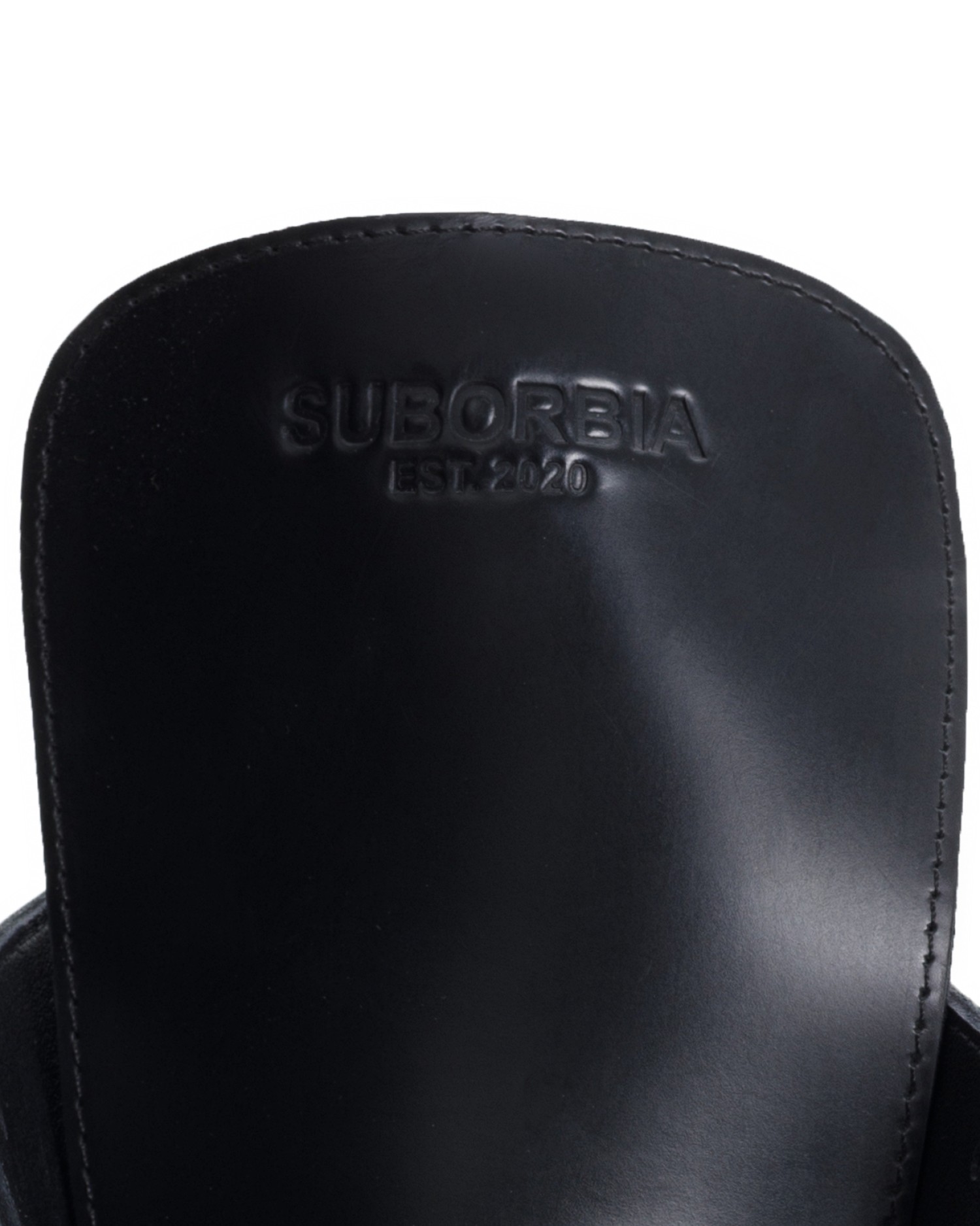 Ботинки из кожи