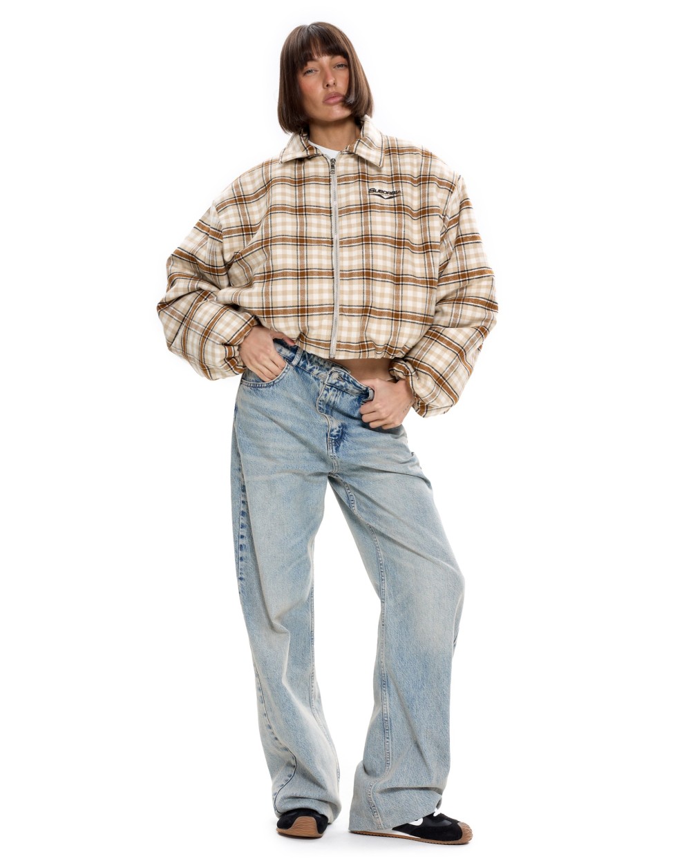 Бомбер в клетку Бежевый